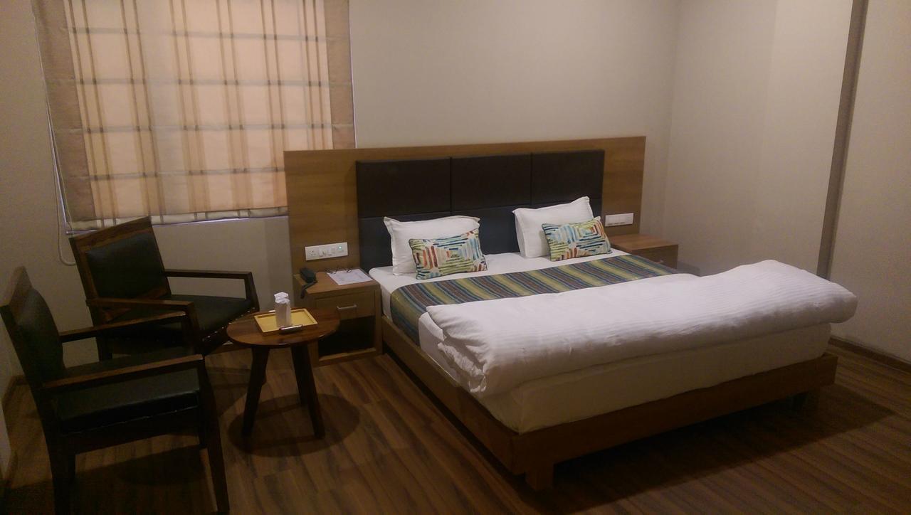 The Premier Hotel Kota  Εξωτερικό φωτογραφία